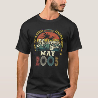 Awesome Since May 2005 Vintage 17Th Birthday Gifts T-Shirt