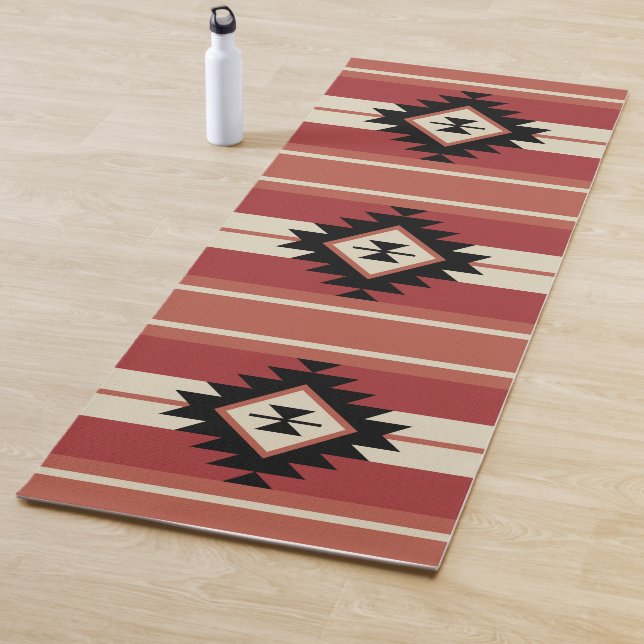 Aztec pattern yoga mat (In Situ)