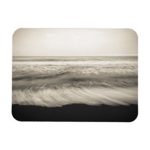 B&W seascape, Hawaii Magnet