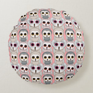 Baby Owls On Pale Pink Background Pattern Round Pillow