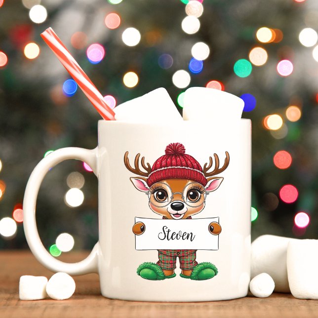 Baby Reindeer Visage Enfants Mug de Noël (Cute festive reindeer holding personalized name Christmas mug)