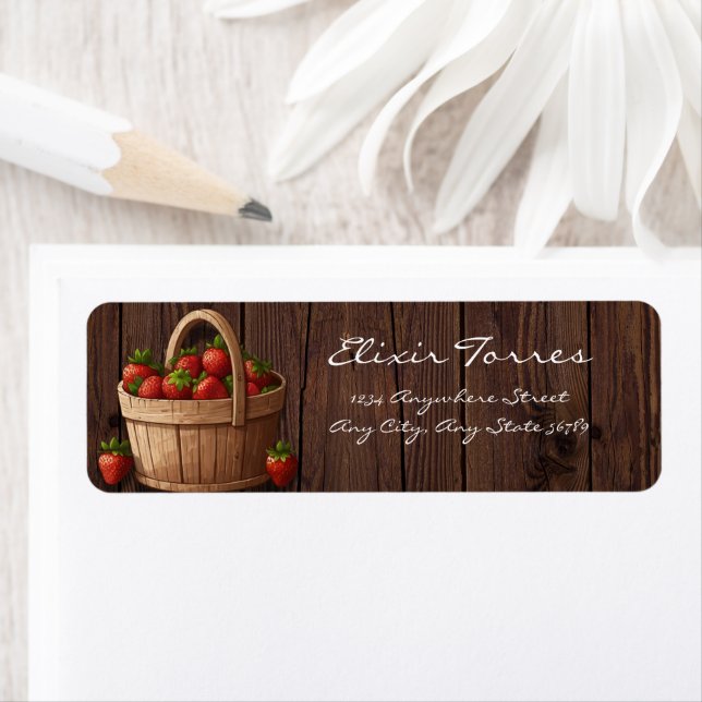 Baby shower de panier en bois sucré fraise (En situation)