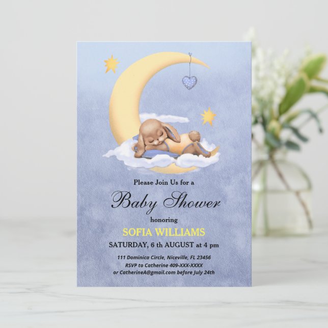 Baby shower invitation avec un adorable lapin. (Debout devant)