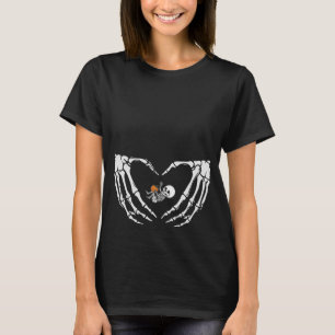 Baby Skeleton Heart Hand Halloween X-ray Pregnancy T-Shirt