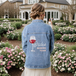 Bachelorette de l'équipe de vin rouge de la mariée