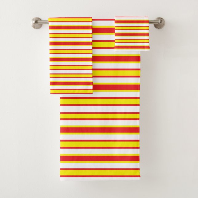 Back and Forth Red and Yellow  Bath Towel Set (Insitu)