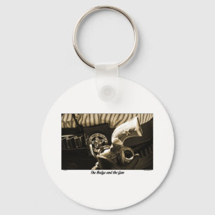 BADGE AND GUN KEYCHAIN