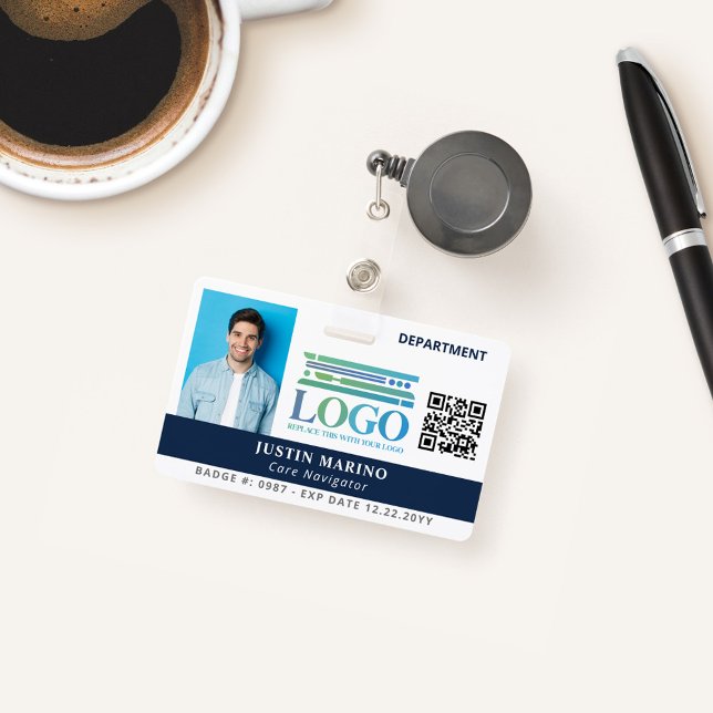 Badge Bleu marine avec code QR de photo de logo Carte d' (Créateur téléchargé)