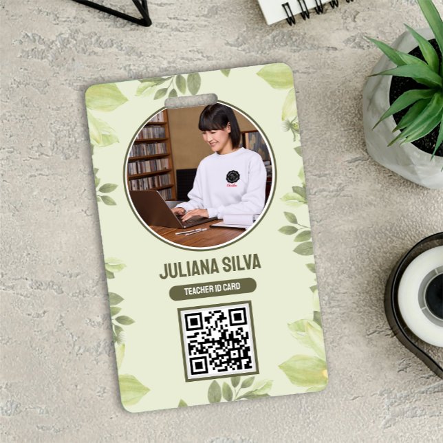 Badge Carte d'identité d'enseignant dans un style floral (Teacher ID Card in Green Watercolor Floral Style Badge)
