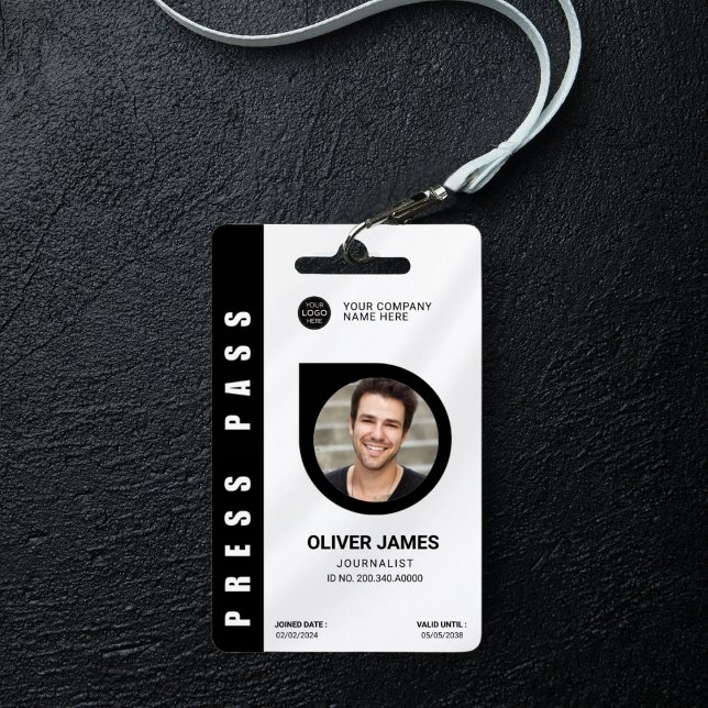 Badge Carte photo de presse minimale en noir et blanc (Créateur téléchargé)