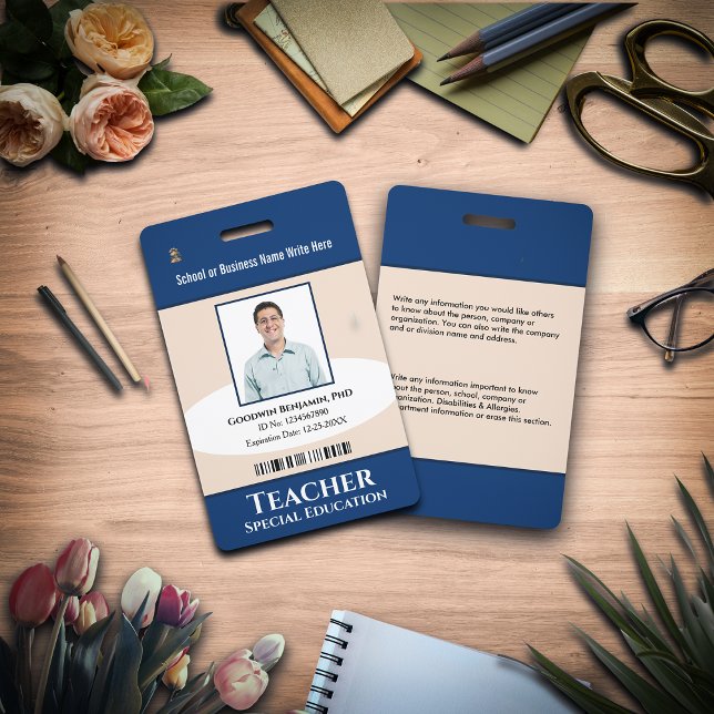 Badge Code de la barre de logo de l'employé personnalisé (Employee Photo Name Logo Bar Code Custom Badge is to use for identification of  your employees. )