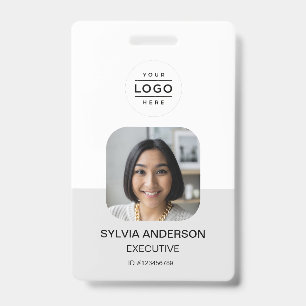 Badge Code QR de logo d'identification d'employé avec ph
