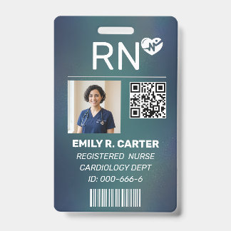 Badge Conception de code QR photo d'infirmière diplômée
