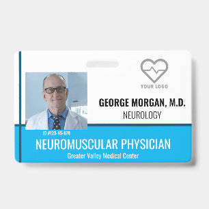 Badge de photo d'employé d'hôpital avec code-barre
