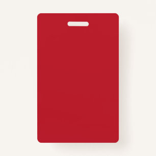Badge Des vêtements rouges, roses et oranges sont accroc