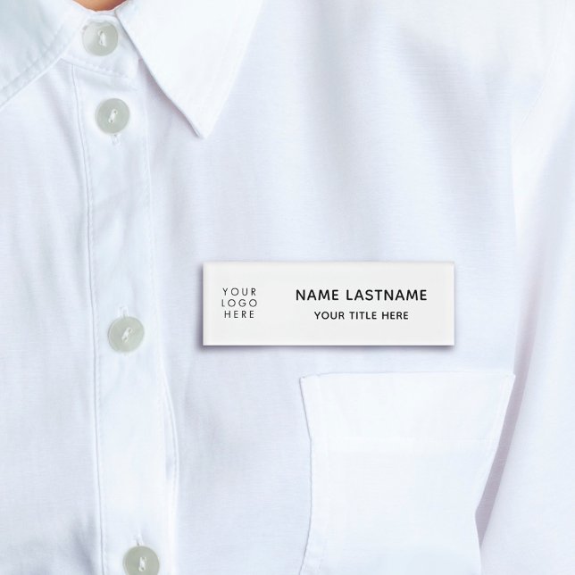 Badge D'identification Ajouter un logo Nettoyer au minimum un simple titr (Créateur téléchargé)