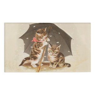 Badge D'identification Chatons vintage sous un parapluie, art antique de