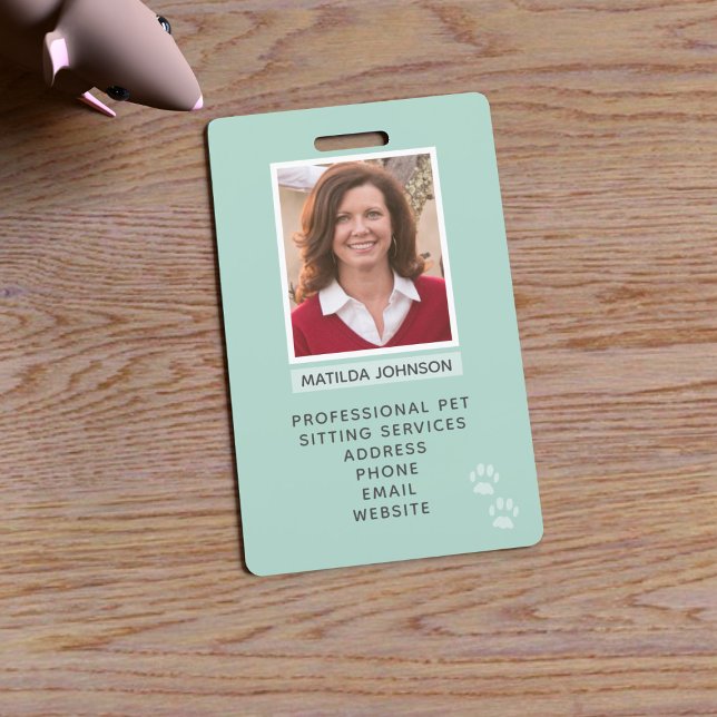 Badge d'identification photo de l'Empreinte de pat (Upload your photo and add your details to this paw print id badge. Purrfect for pet sitters!)