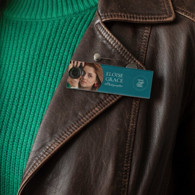 Badge D'identification Turquoise Modern Logo Photo Photographer Name Tag (This modern business name tag features a headshot photo and logo.)