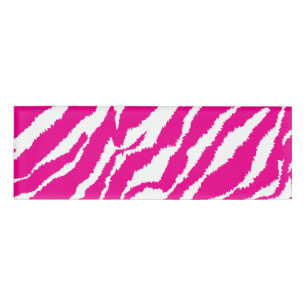 Badge D'identification Un motif floral complexe en rose et blanc, art