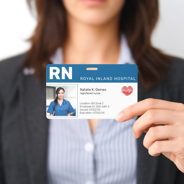 Badge d'infirmière avec code QR de photo moderne b (Présenté)