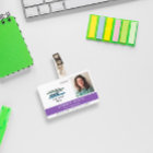 Badge employé violet avec logo et photo
