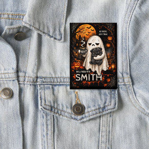 Badge Fantôme Grincheux Tenant un Chien Pug Noir Meh Hal