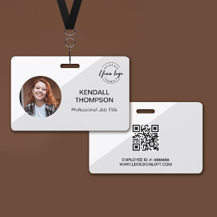 Badge ID employé minimaliste Gris personnalisé logo QR c