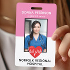 Infirmière diplômée ID médical rose photo travail