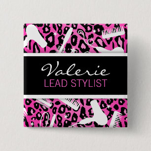 Badge nominatif rose de salon de coiffure