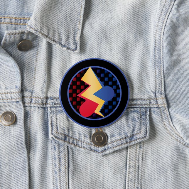 Badge Officiel des membres de La Clinique - 7,6 cm (En situation)