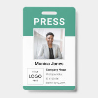 Badge professionnel avec logo de presse et code QR