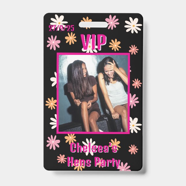 Badge Retro Black & Pink Daisy Hen Party VIP Pass (Front)