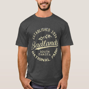 Badlands National Park Hiking Retro Vintage T-Shirt