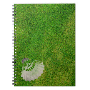 Badminton BIrdie dans le Carnet vert en herbe