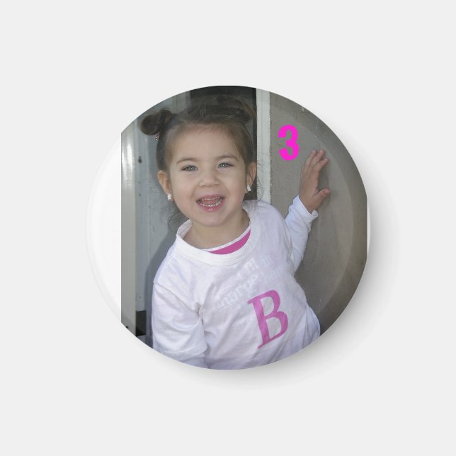 Bailey bug is Three Magnet (Devant)