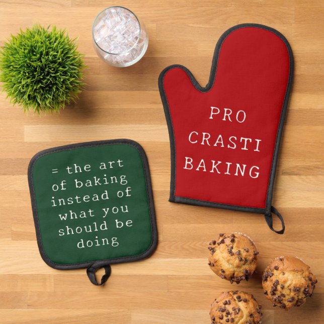 Baking Funny Christmas Gift Red Green White Cute Oven Mitt & Pot Holder Set (Top Down)