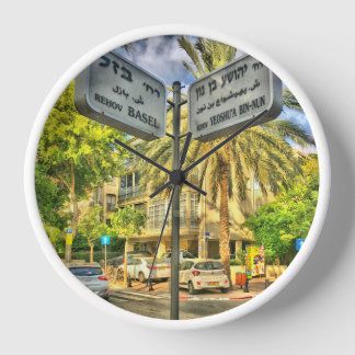 Bâle - Horloge de Yeoshu’a Bin Nun