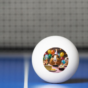 Balle De Ping Pong Le Cochon De Guinée Fête Avec Du Gâteau Et Du Boul