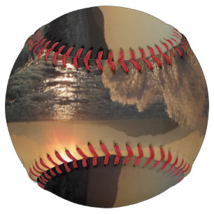 Balle De Softball Coucher de soleil sur le brise-lames en Croatie – 