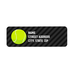 Balle de tennis sur les rayures noires et