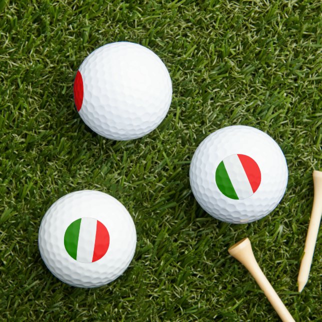 Balles De Golf Italie, couleurs du drapeau rouge, blanc, vert, (Herbe in situ)