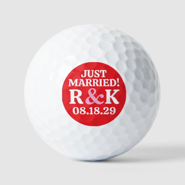 Balles De Golf Mariés Monogramme & Ampersand Rose, Fond Rouge (Recto)