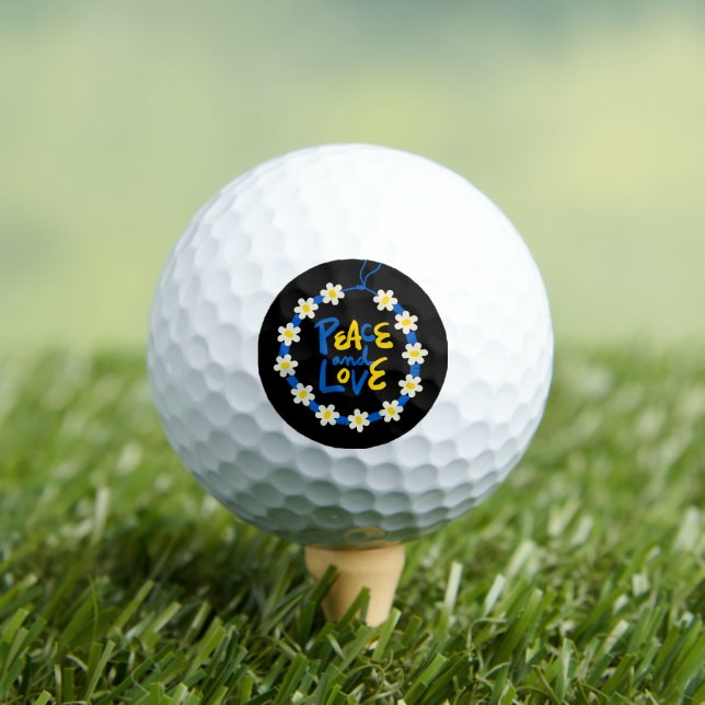 Balles De Golf Paix et amour Ukraine Fleur Wreath (T-shirt Insitu)