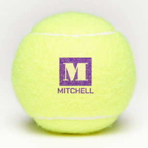 Balles De Tennis Nom initial du monogramme personnalisé pourpre