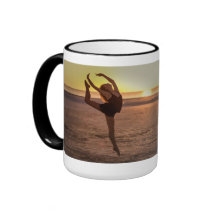 Ballet sur la tasse de plage