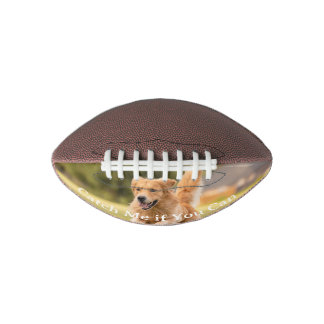 Ballon De Foot Conception de football avec un chien mignon et jou