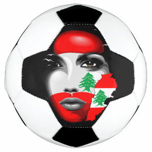 Ballon De Foot Drapeau et carte du Liban sur le visage de la fill