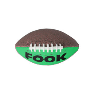 Ballon De Foot Foie noir sur mini-football vert