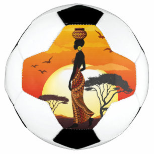Ballon De Foot Une belle femme africaine Silhouette sur les solei